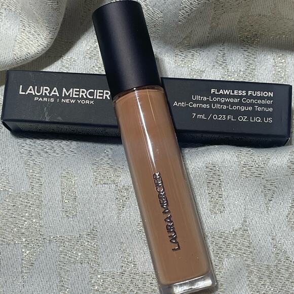Laura Mercier Paris Flawless Fusion Long Wear Concealer shade 4C - Picture 1 of 3
